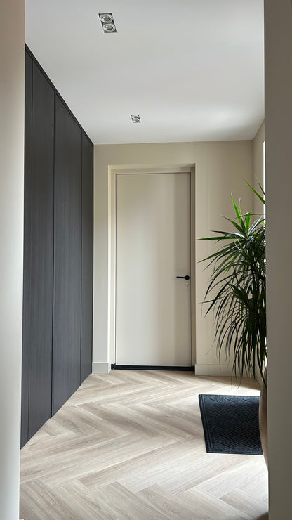 Scheidingswand met doorloop en keukenblok