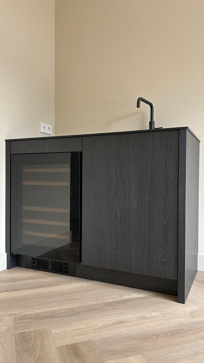 Scheidingswand met doorloop en keukenblok